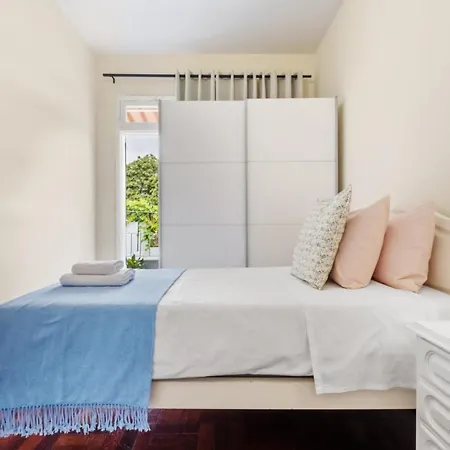 Cantinho Dos Ilheus * فونشال